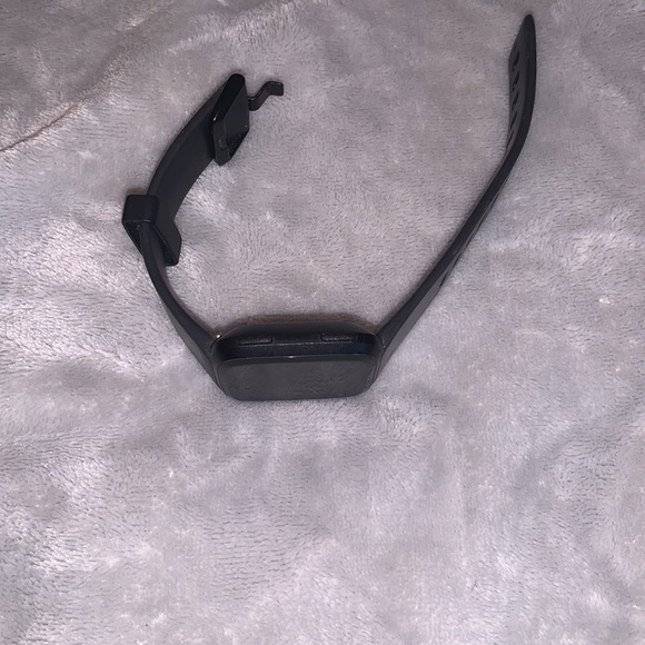 Fitbit Watch - Picture 3 of 3